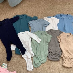 Gender neutral newborn bundle, NWOT